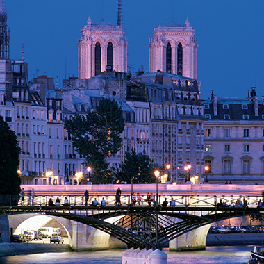 notre dame nuit