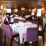 Diner assis - Montebello Diner assis - Montebello