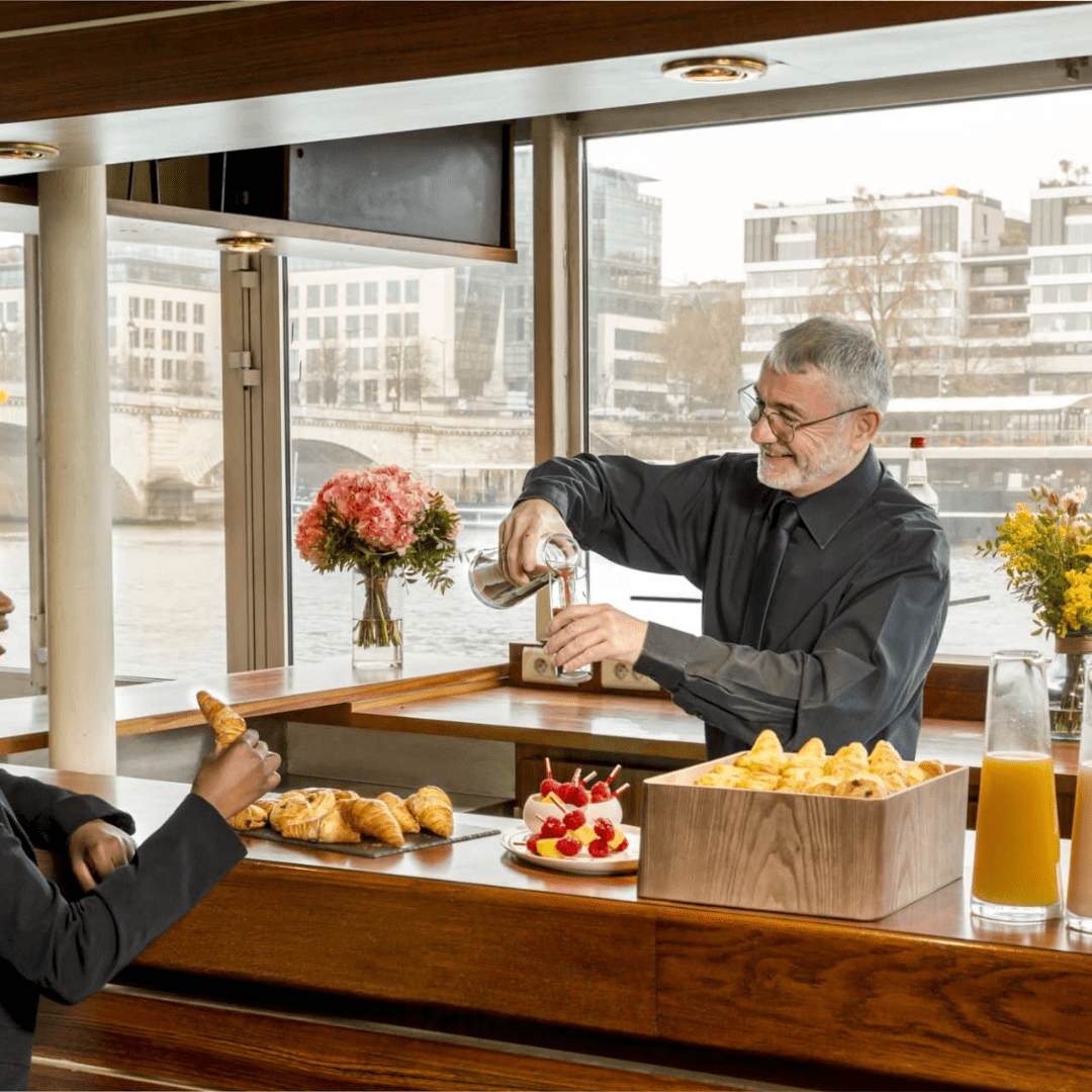 Le Ponton - Paris Seine Le Ponton - Paris Seine