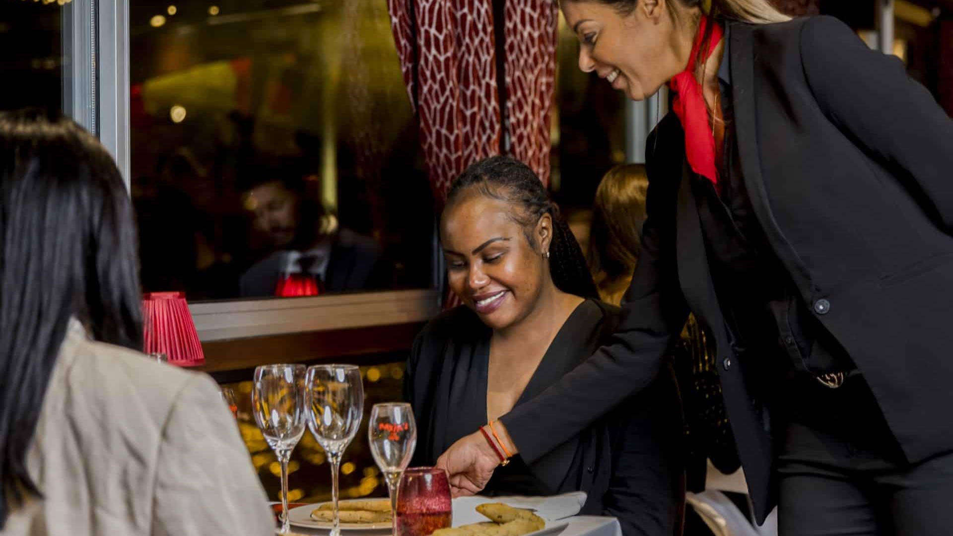 UN SERVICE ATTENTIONÉ