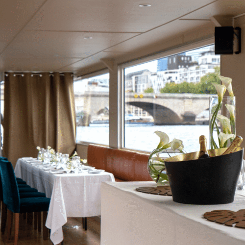 La Parisienne - Paris Seine La Parisienne - Paris Seine